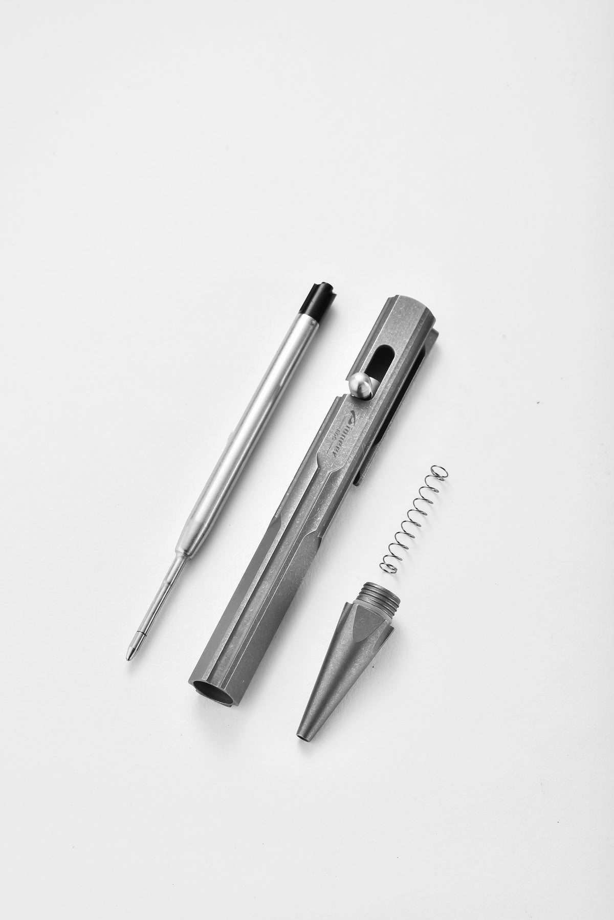 PioneerEDC Titanium Pen Multi-functional Lightweight Titanium Alloy Pen New Tactical Bolt Action Design